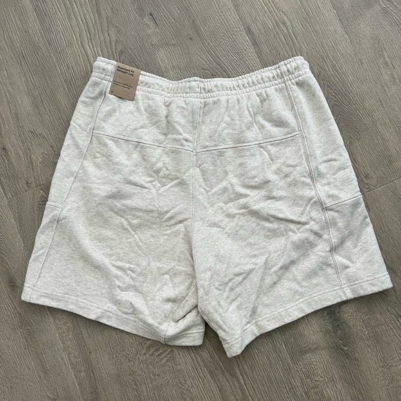 Nike Shorts - Picture 2 of 4